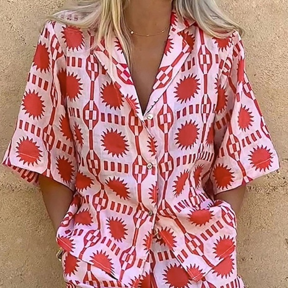 Red and White Patterned Button-Up Shirt and shorts set Commense L CC9 XS CC11